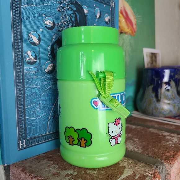 Sanrio Hello Kitty Thermos - Picture 2 of 5